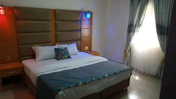 De'Bliss Gold Hotel & Suite - Oda