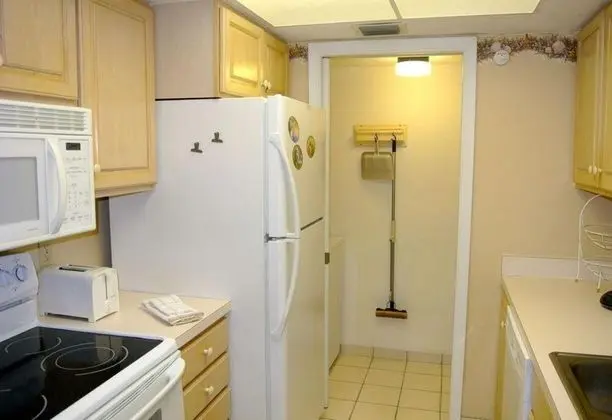 Deborah s Santa Maria Harbor Condo - Oda