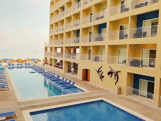 Decameron La Marina