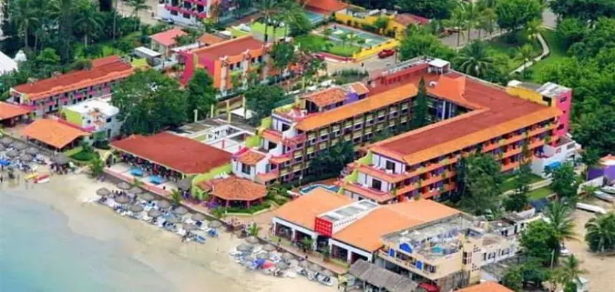 Decameron los Cocos