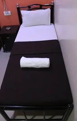 Decent Guest House - Oda