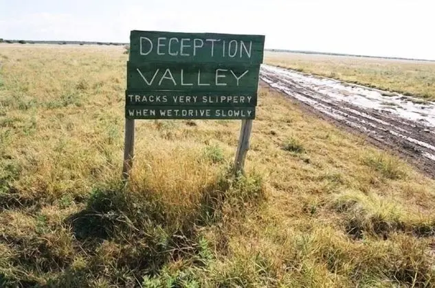 Deception Mobile Camp - Lobi