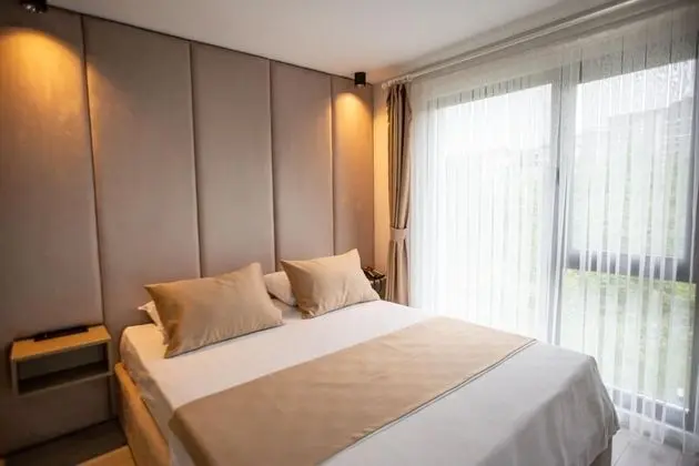 The Deck Otel