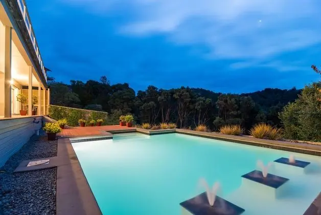 Decks of Paihia Bed and Breakfast