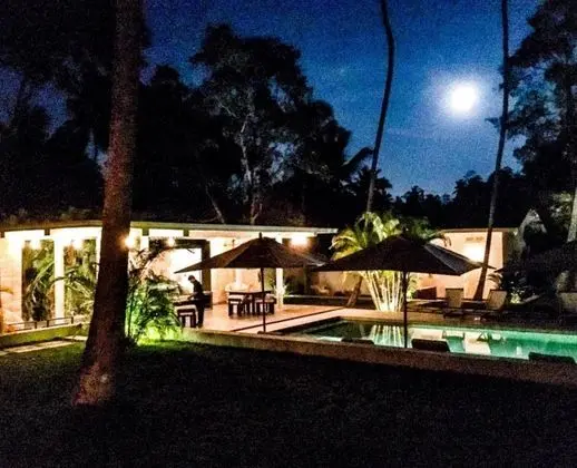 The Deco House - Havuz