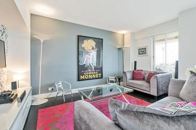 Deco Seafront - Seafront Apartment