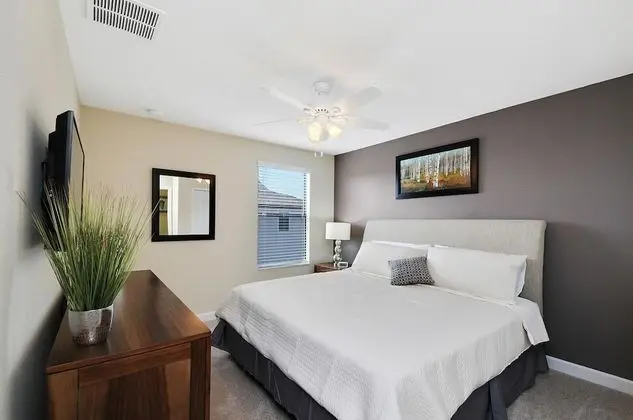 Decorated 6 beds at Champions Gate - Oda