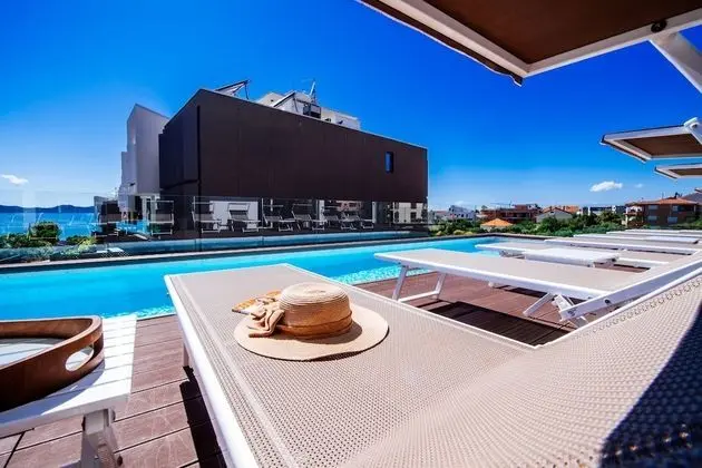 Dedaj Resort - Villa Almaro - Havuz