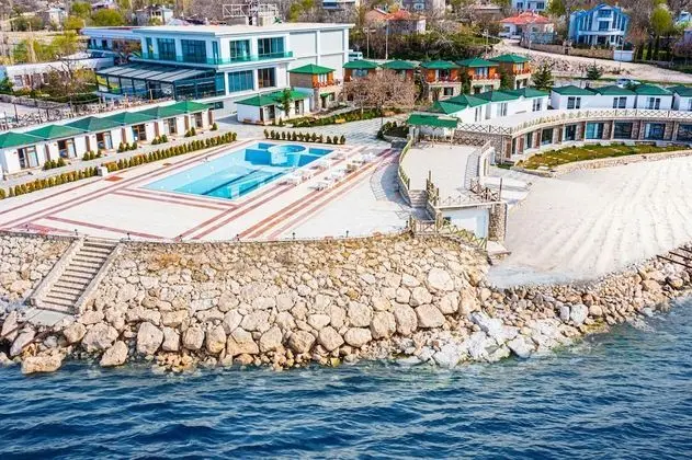 DEDEMAN Van Resort & Aqua