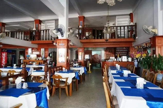 Dee-Lek Guesthouse and Restaurant - Yerinde Yemek