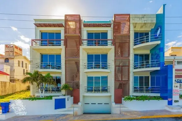 Deep Blue Condos - 102