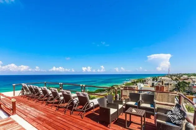 Deep Blue Condos - Entire