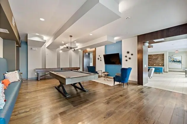 Deep Cleaned Modern 2BR Apt Downtown Location - Oda
