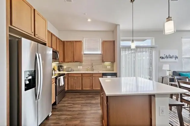 Deep Cleaned Modern 2BR Apt Downtown Location - Oda