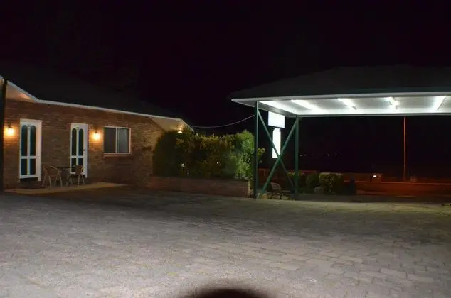 Deer Park Motor Inn