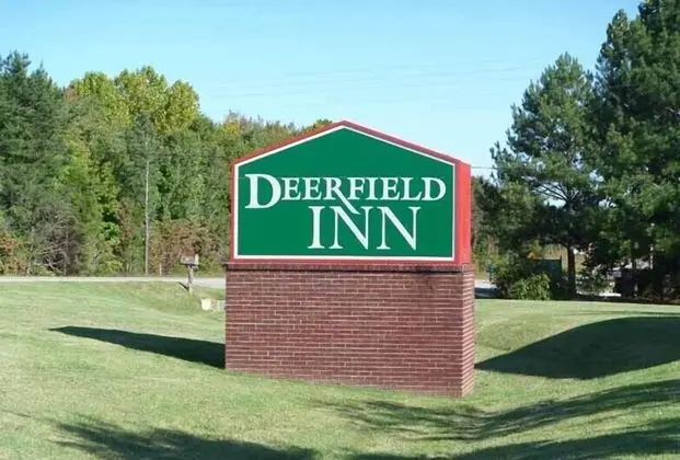 Deerfield Inn & Suites - Dış Mekan