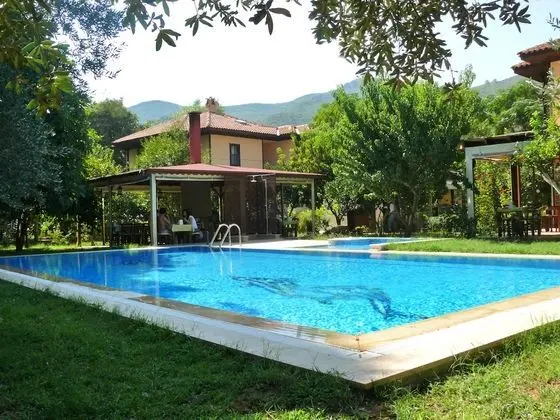 Defne Hotel
