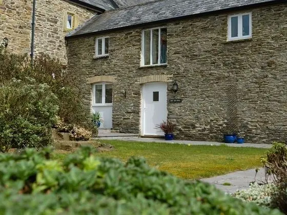Degembris Cottages