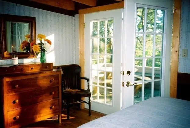 DeHart Cabin