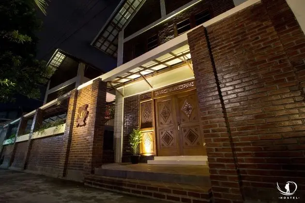 DEHOSTEL