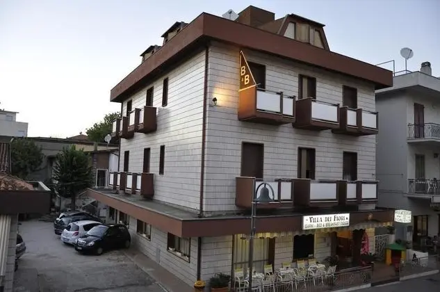 Hotel Villa dei Fiori - Dış Mekan