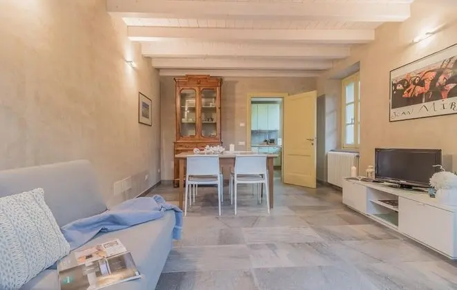 Del Duca Apartment Varenna