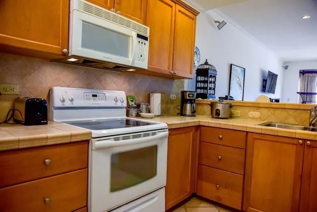 Del Mar 3C - 3 bdr 2 Bath - Ocean View - Oda