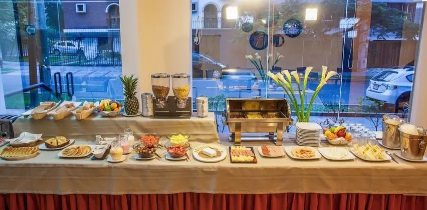 Hotel Del Prado Lima - Yerinde Yemek