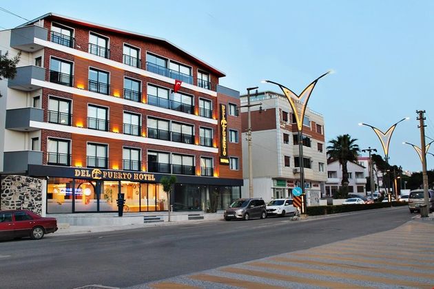 Del Puerto Hotel