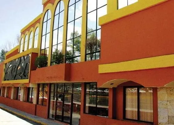 Villa del Sol and Suites