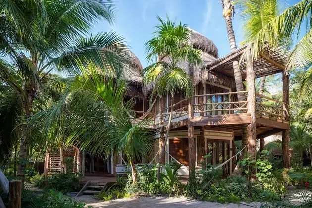 Delek Tulum located at the party zone - Dış Mekan