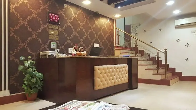 Hotel Delhi Aerocity - Lobi