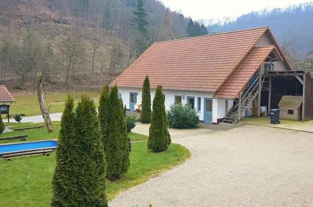 Delicate Apartment in Hüddingen With Terrace - Dış Mekan