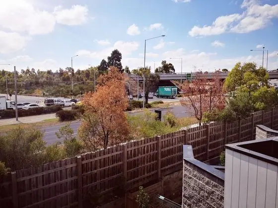 Delicate Bundoora townhouse 10