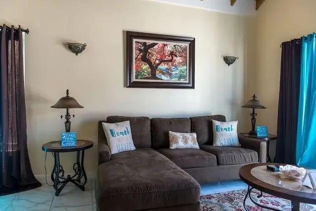 Delight at Little Bay Country Club - Lobi
