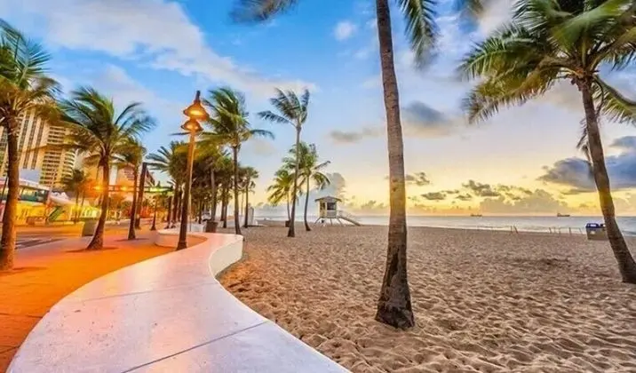 Delight Retreat Apt 4 Min Walk to Beach - Plaj