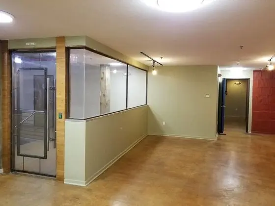 Delightful 2br/2ba Industrial Apt in Nola by Domio - Lobi