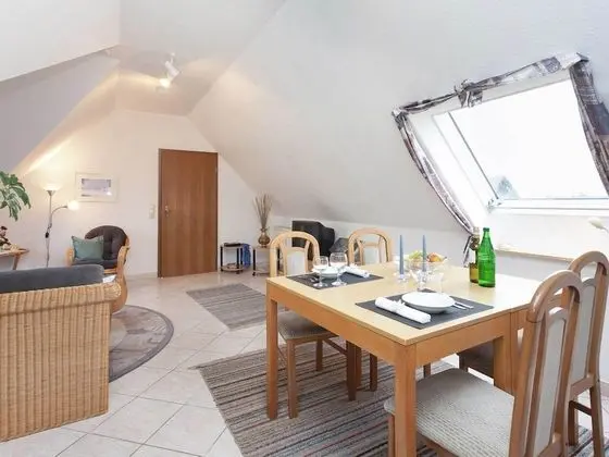 Delightful Apartment in Bad Zwesten With Roofed Terrace - Yerinde Yemek