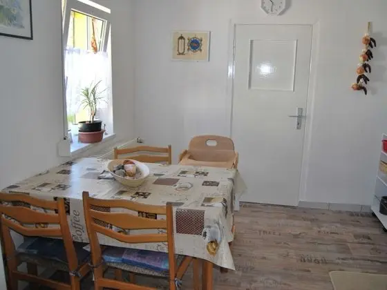 Delightful Apartment in Bastorf With Terrace - Yerinde Yemek