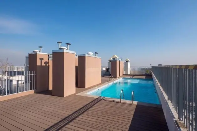 Delightful Downtown Apartment - Havuz