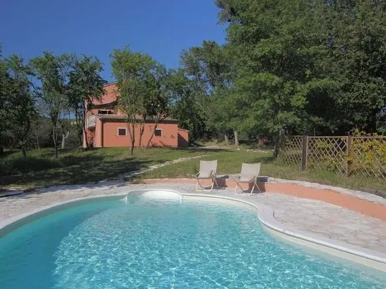 Delightful Holiday Home in Cossignano With Swimming Pool