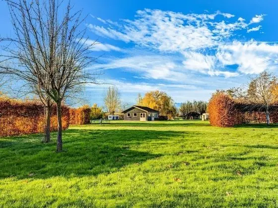 Delightful Holiday Home in Lage Zwaluwe With Garden - Dış Mekan