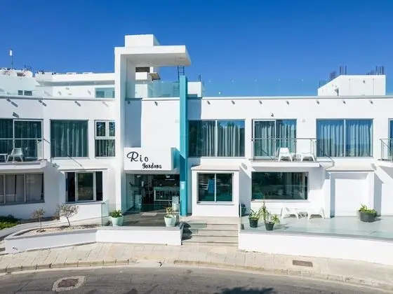 Delightful Holiday Home for Sunny Pool Days and Warm Balcony Nights All Yours