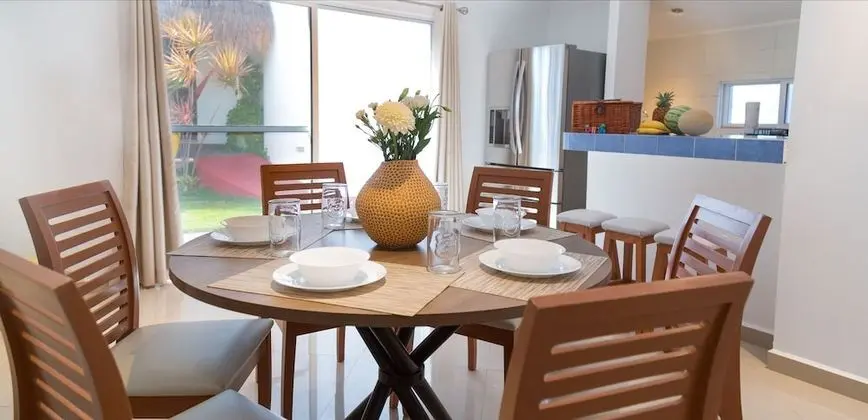 Delightful Lagoon front Villa at hotel zone - Öne Çıkan Resim