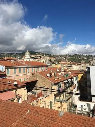 Delightful one Bedroom Apartment in Sanremo - Konum Öne Çıkanlar