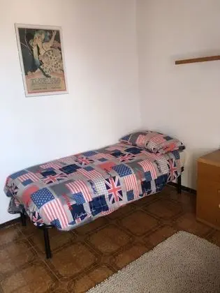 Delightful one Bedroom Apartment in Sanremo - Oda