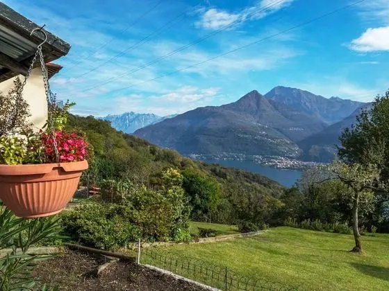Delightful Villa in Santa Maria Rezzonico With Garden