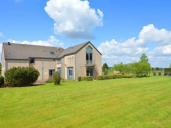 Delightful Villa in Sourbrodt With Swimming Pool, Terrace