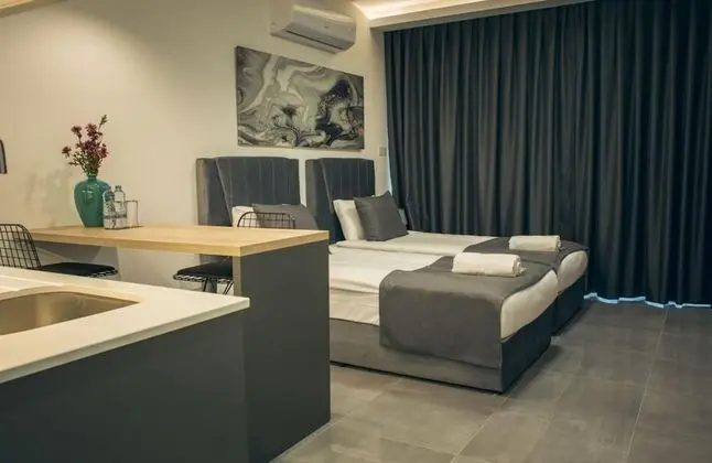 Delightful Studio Flat Close to the Beach With Shared Pool and Balcony in İskele Cyprus