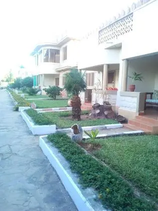 Delina Cottage Diani - Dış Mekan